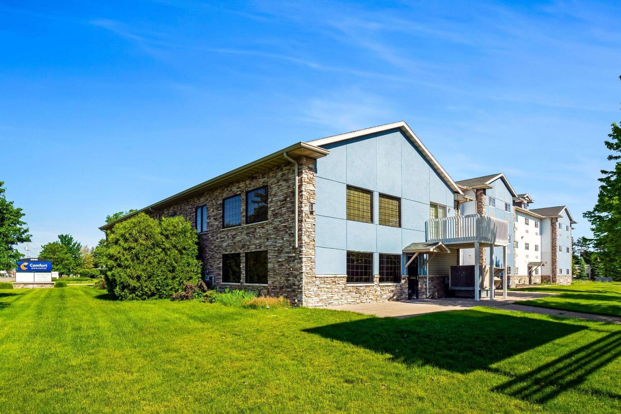 Comfort Inn & Suites Weston - Wausau Exterior photo